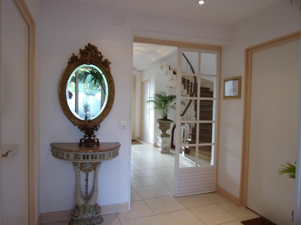 Top' Appart Hotel Pont Sainte Maxence Bagian luar foto