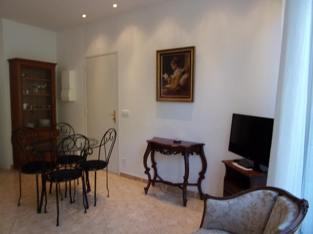 Top' Appart Hotel Pont Sainte Maxence Bagian luar foto