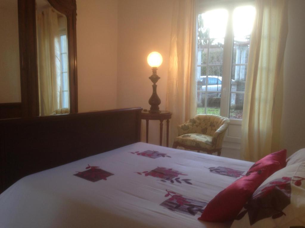 Top' Appart Hotel Pont Sainte Maxence Ruang foto