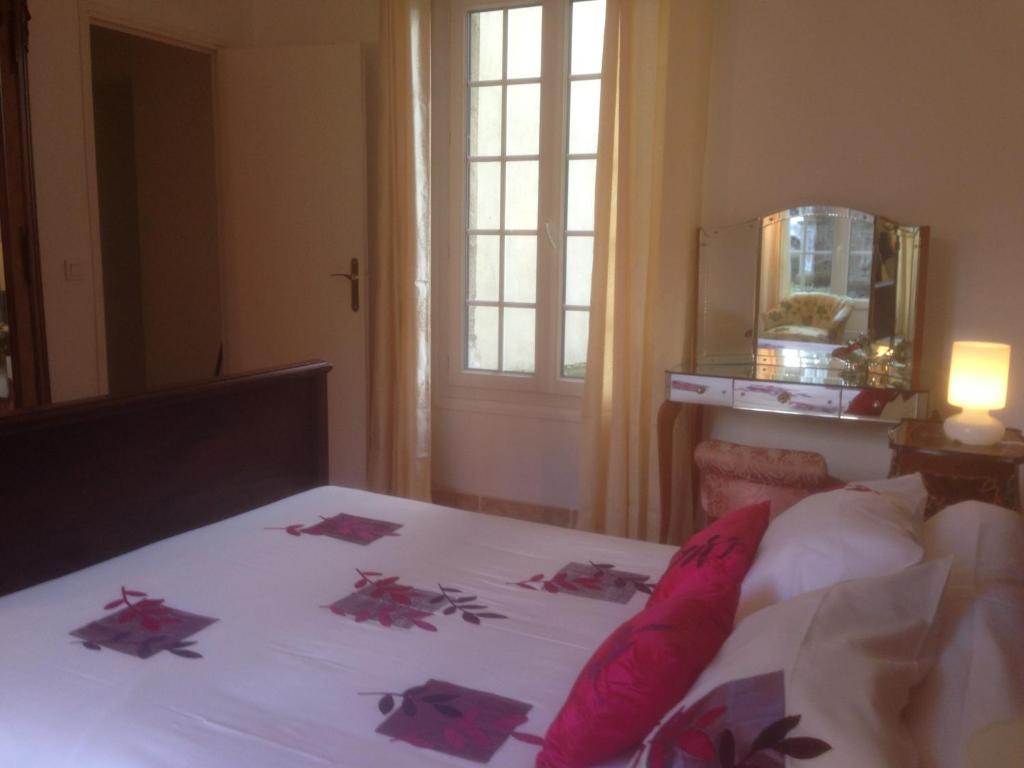 Top' Appart Hotel Pont Sainte Maxence Ruang foto