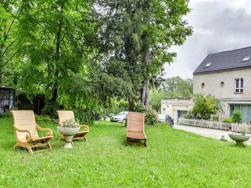 Top' Appart Hotel Pont Sainte Maxence Bagian luar foto