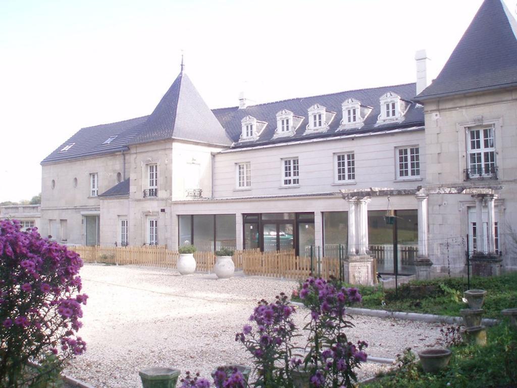 Top' Appart Hotel Pont Sainte Maxence Bagian luar foto