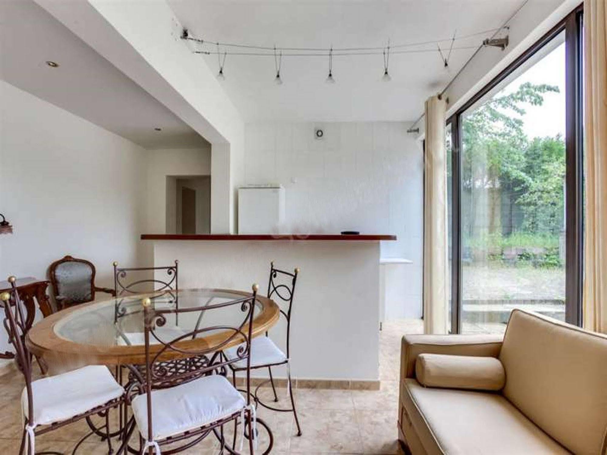 Top' Appart Hotel Pont Sainte Maxence Bagian luar foto