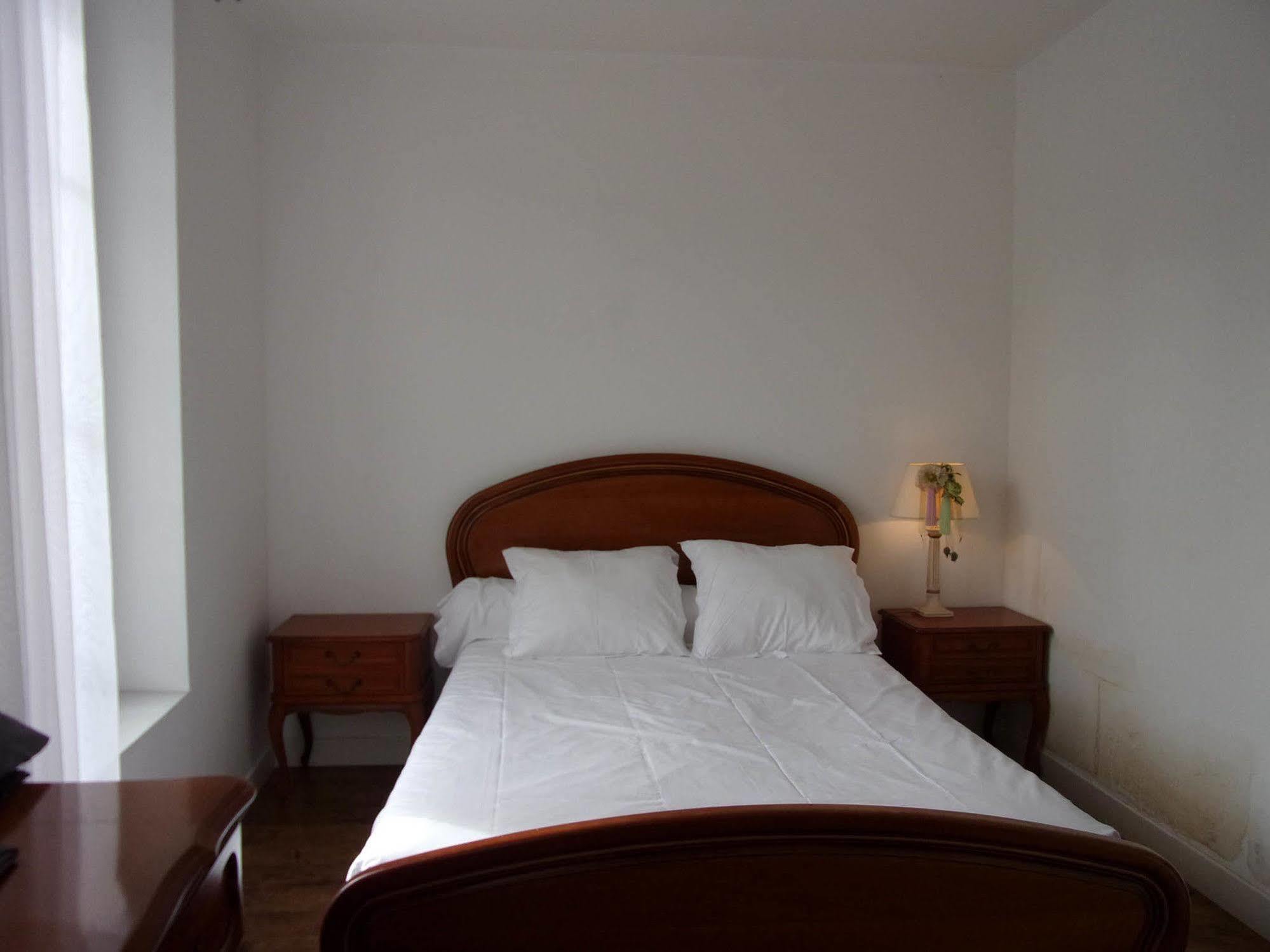 Top' Appart Hotel Pont Sainte Maxence Bagian luar foto