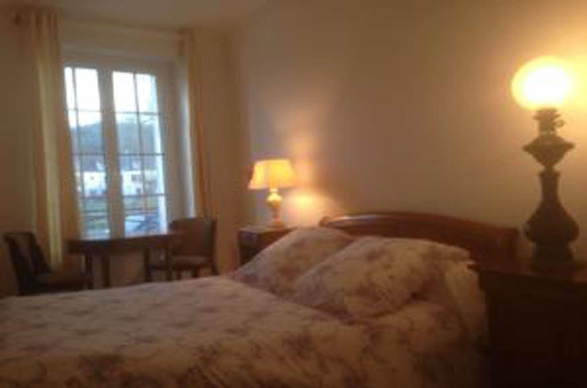 Top' Appart Hotel Pont Sainte Maxence Bagian luar foto