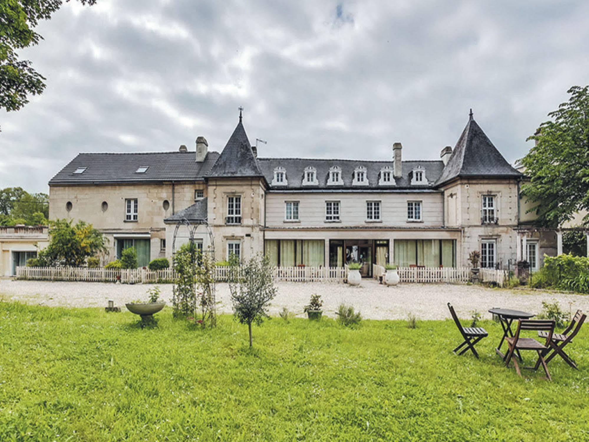 Top' Appart Hotel Pont Sainte Maxence Bagian luar foto